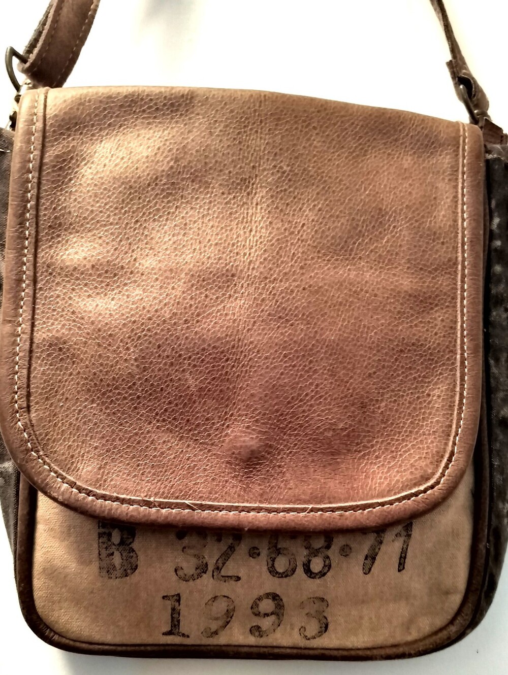 Clea Ray Brown And Gray Canvas And Leather Messenger Crossbody Bag